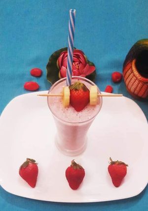 A picture of Strawberry And Banana Smoothie.