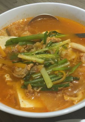 Hình của món Canh kim chi.
