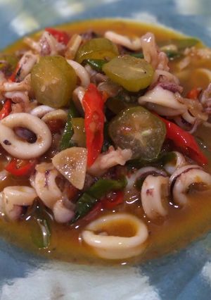 Foto resep Cumi Masak Asam Belimbing Wuluh