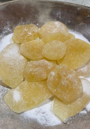 Una foto de Caramelos de miel, limón y jengibre sin azúcar