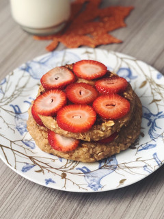 Una foto de Pancakes de banano y avena 🌺