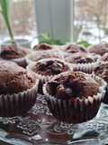 Kakaós-meggyes muffin