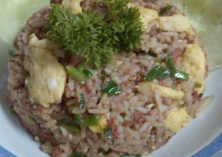 Resep: Di RumahNasi goreng corned