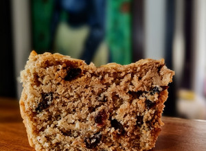 Una foto de PAN DE AVENA integral y Frutos Secos...🥜🍇🍒..!