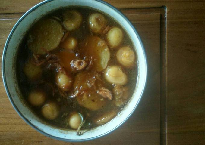 Resep Semur Telur Puyuh Kentang Oleh Retnosn Cookpad