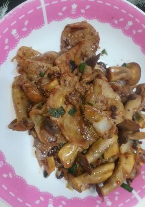 洋蔥菇菇炒肉片  #好料日記 的食譜成品照片