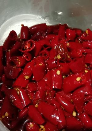 A picture of Instant Red chilli Pickle.