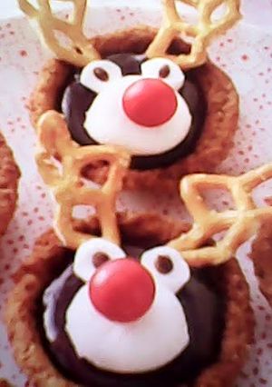 A picture of Butternut Snap Rudolph Chocolate tartlets.