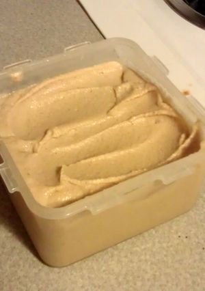 A picture of hummus (Jay's).