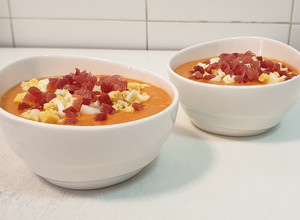 Foto principal de Salmorejo cordobés auténtica receta. Fácil y rápida de hacer