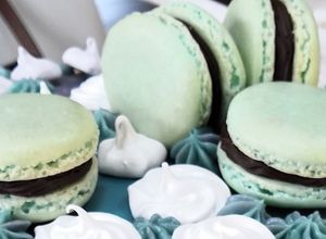 Foto principal de Macarons de colores rellenos 🍬