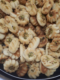 صورة لوصفة معمول الحليب المكثف والتمر والجوز