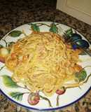 Spaguettis con camarones y tocino