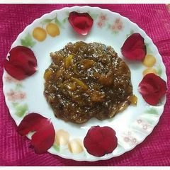 A picture of Jaggery Kachche aam ka gudamma.