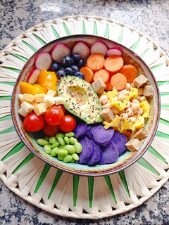 Una foto de Pokebowl arcoíris 🌈🥗