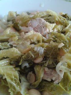 Una foto de Garbanzo con berza y chorizo
