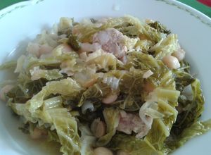Una foto de Garbanzo con berza y chorizo