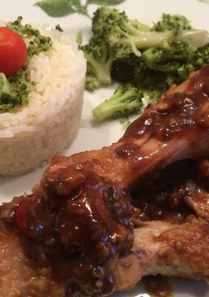 Una foto de Cocina para parejas: Patitas bravas o patitas picantonas 