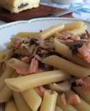 Penne con radicchio rosso e salmone affumicato