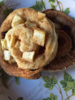 Una foto de Arrolladitos de manzana (Apple rolls)