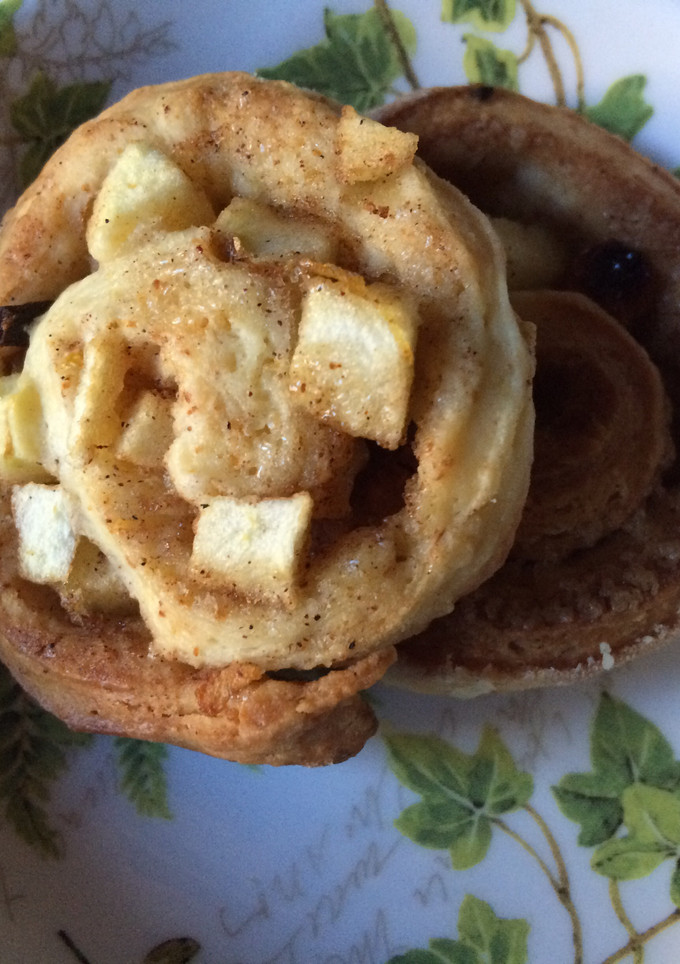 Una foto de Arrolladitos de manzana (Apple rolls)