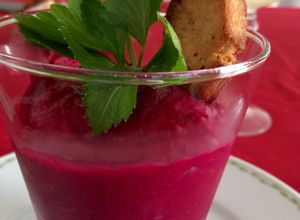 Una foto de Cocina para parejas: Mousse de remolacha (sin huevo ni crema)