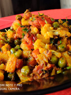 मिक्स वेज (Mix veg recipe in Hindi) रेसिपी मुख्य फोटो
