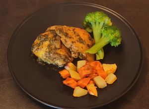 Foto di Pollo alle spezie e limone sotto sale