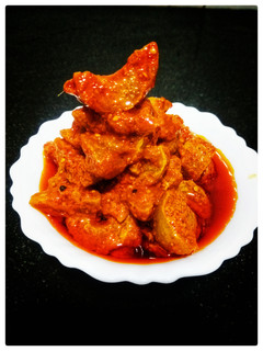 आवळ्याचे लोणचे (aavla lonche recipe in marathi) रेसिपी चे मुख्य फोटो
