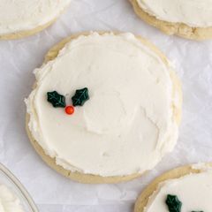 A picture of Buttercream Frosting for Sugar Cookies.
