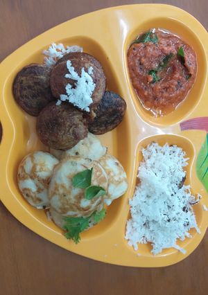 A picture of Kulipaniyaram.
