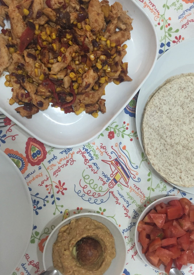 Una foto de Fajitas de pavo con mango picantes