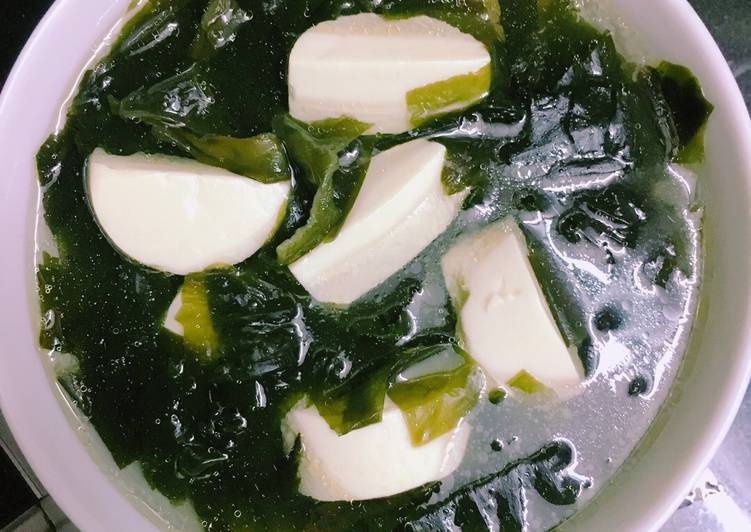 CÁCH NẤU CANH RONG BIỂN VỚI ĐẬU HŨ Cách Làm Món #eatclean - Canh rong biển đậu hũ non của Ha Trinh - Cookpad