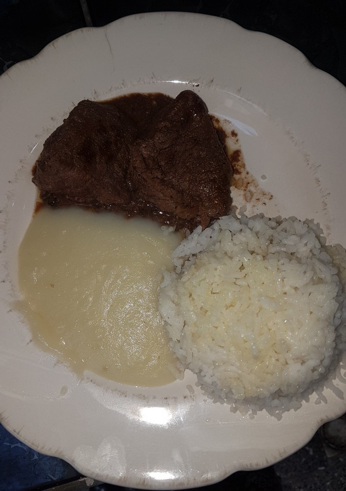 Una foto de Filete de res en su salsa