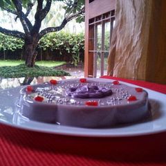 A picture of Jamun pudding njaval fruit or Indian Blackberry.