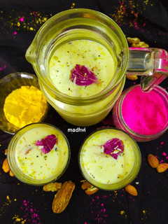 ठंडी ठंडाई (Thandai Recipe in Hindi) रेसिपी मुख्य फोटो