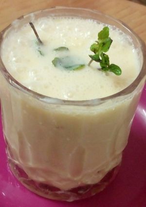A picture of Apple smoothie.