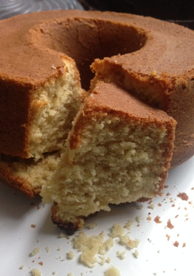 A picture of Orange cake.