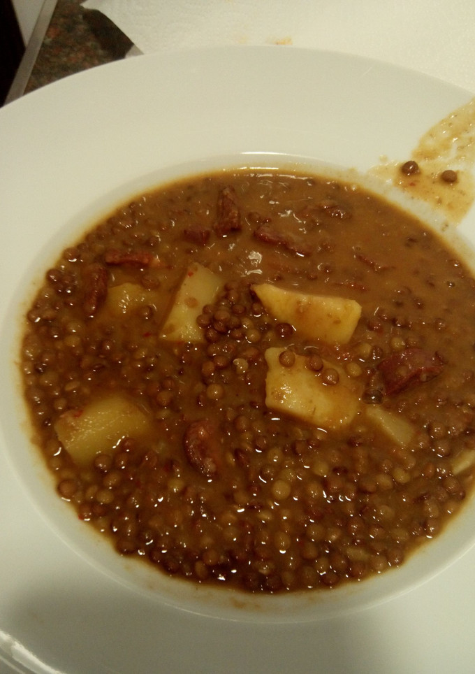 Una foto de Lentejas caseras con chorizo