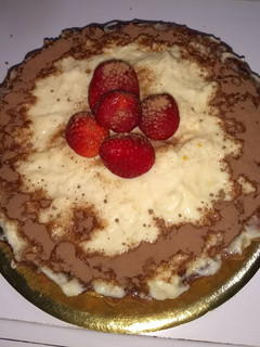 Una foto de Masa de tarta bien fácil sin manteca😚una delicia!😋🍓 Probala!!