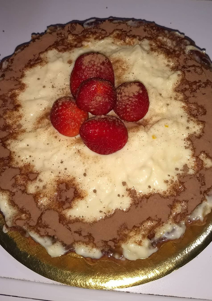 Una foto de Masa de tarta bien fácil sin manteca😚una delicia!😋🍓 Probala!!