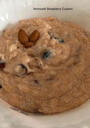 A picture of Vermicelli Strawberry Custard.