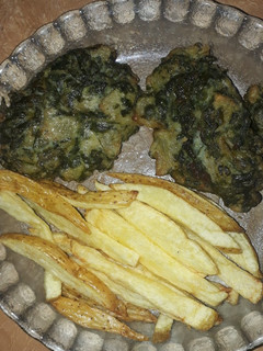 Una foto de Bocaditos de acelga con papas