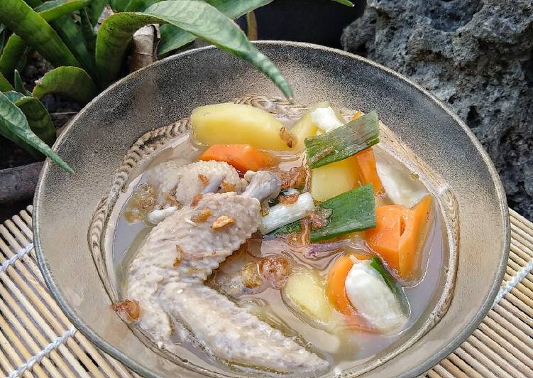 Sop Ayam ala Pak Min Klaten