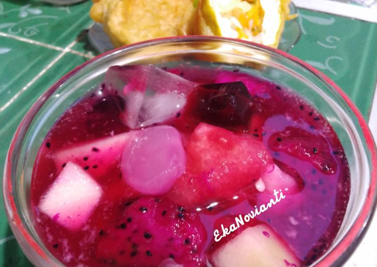 Masakan Unik Es buah sirup marjan Enak Sempurna