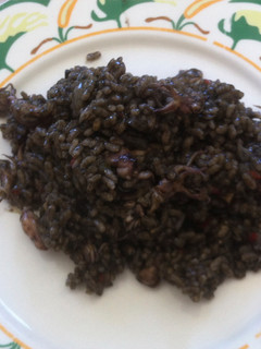 Una foto de Arroz negro con puntillitas