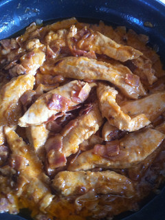 Una foto de Pechuga de pollo con bacon