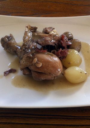 Una foto de Coq au vin (Pollo al vino)