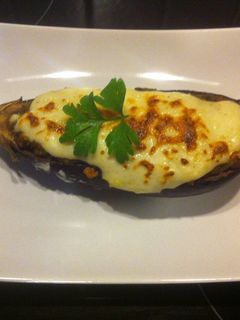 Una foto de Berenjenas rellenas de carne picada