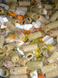 Una foto de Ensalada de pasta integral